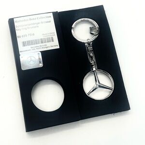 New Genuine OEM Mercedes-Benz Brussels Silver Stainless Steel Keychain B66957516